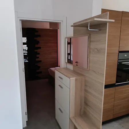 Appartement Miqesia 1 *